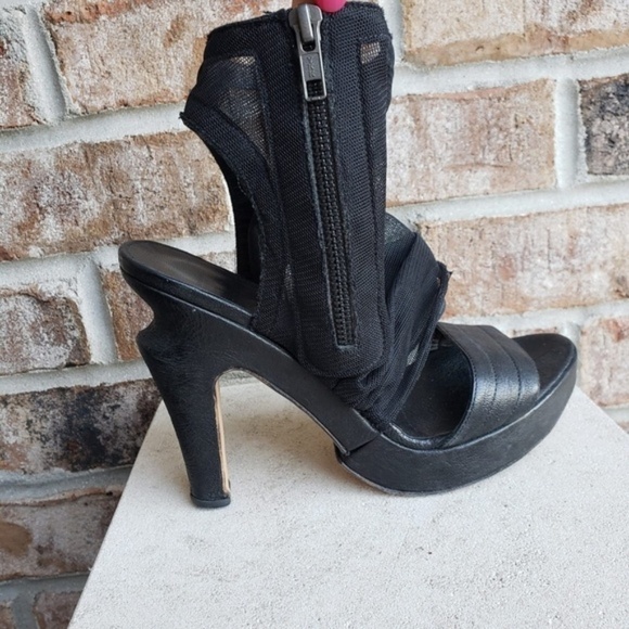 Ld Tuttle Lace Ankle Peep Toe Shoes - Picture 1 of 6